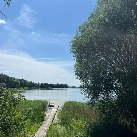 Bajkowa Przystan Nad Jeziorem 度假居 *